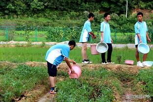 越位进球？朱辰杰头球破门被判无效，国足替补席球员一脸懵逼